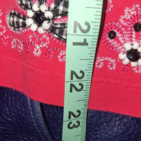 Alfred Dunner 3/4 sleeve pink tunic top with embroidery in a medium petite. - Picture 8 of 9